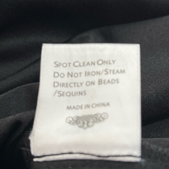 Sue Wong strapless dress. Black on black design. Fully lined. Straps.NWT.Size 10 - Picture 8 of 11